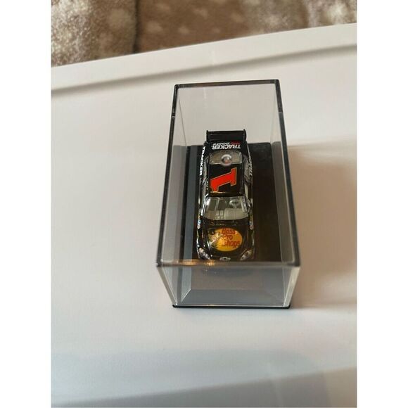 Lionel 2007 Martin Truex Jr #1 Bass Pro Shops Dover Race 1st Win NASCAR Racecar - Picture 8 of 16